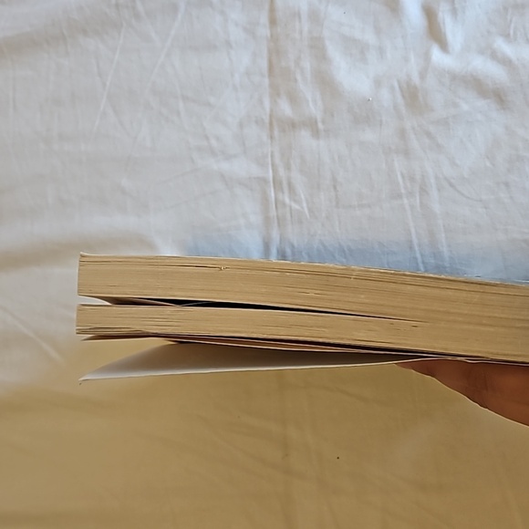 Fifty Shades Freed Book - Picture 3 of 4